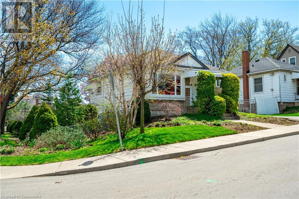 119 East 17th Street, Hamilton, Ontario  L9A 4M4 - Photo 3 - 40726095