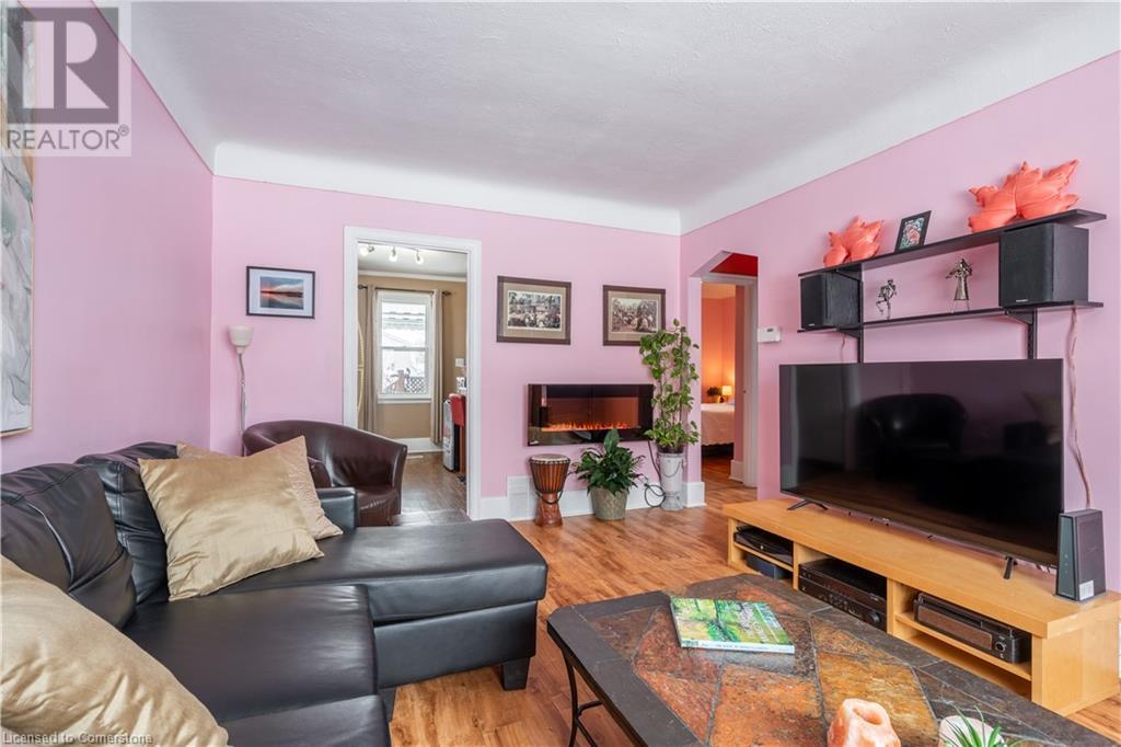119 East 17th Street, Hamilton, Ontario  L9A 4M4 - Photo 8 - 40726095