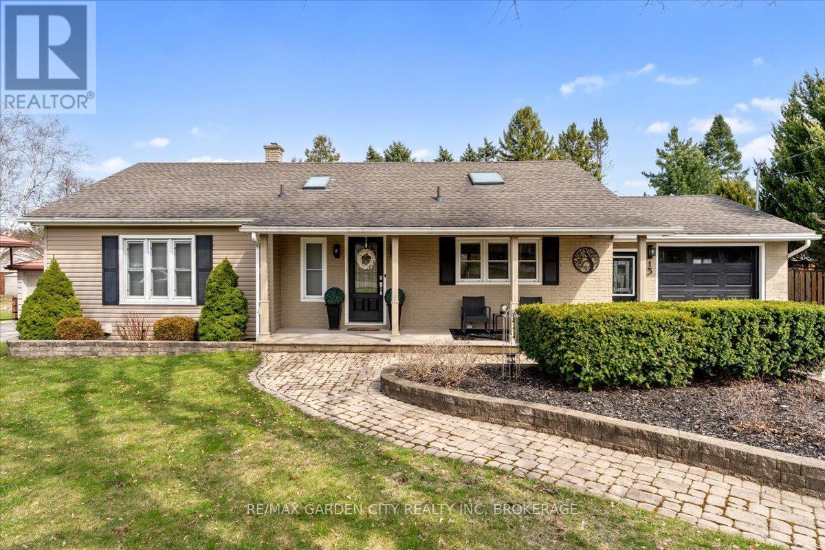 13 LORIMER STREET, Pelham, Ontario