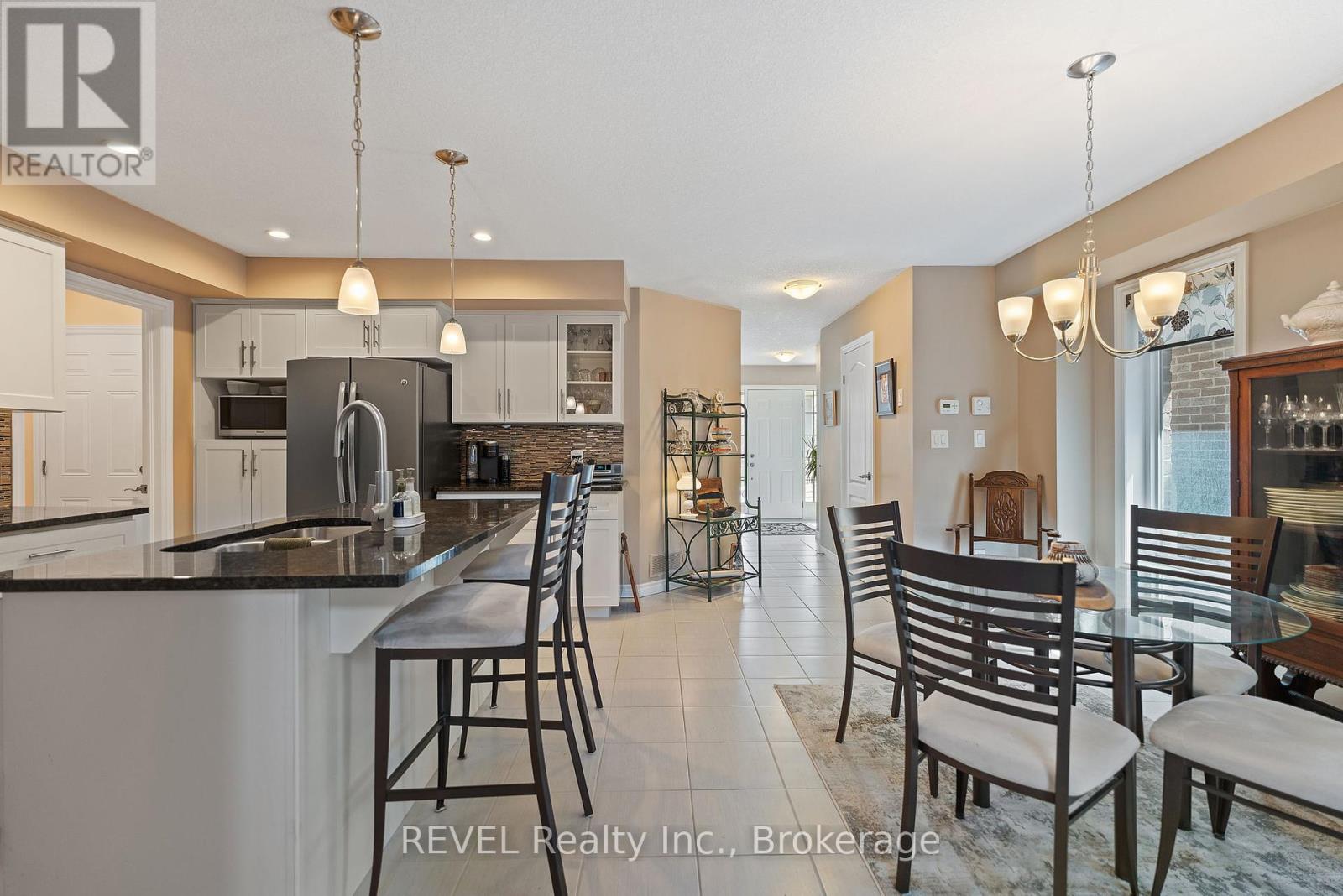 89 Abbott Place, Pelham, Ontario  L0S 1E5 - Photo 11 - X12133615