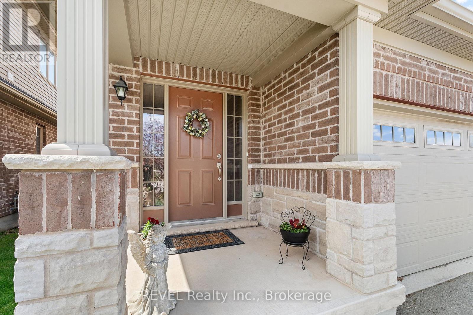Property at 89 ABBOTT PLACE image 2