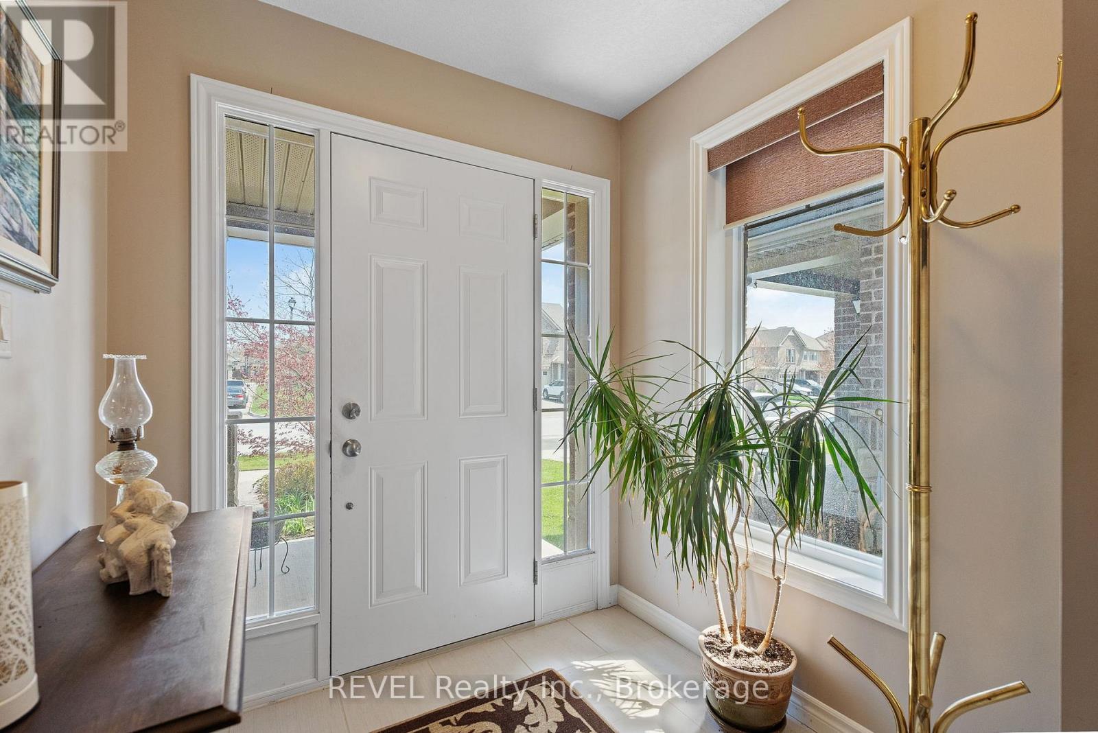 Property at 89 ABBOTT PLACE image 3