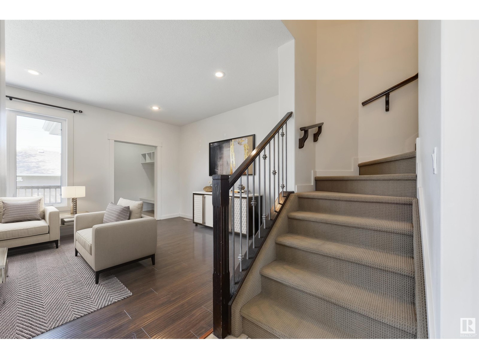 Property at 9212 154 ST NW image 1