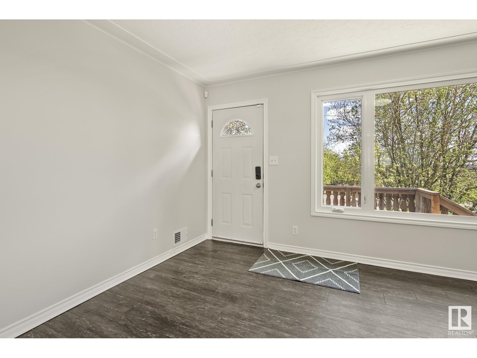 Property at 12722 113a ST NW image 2