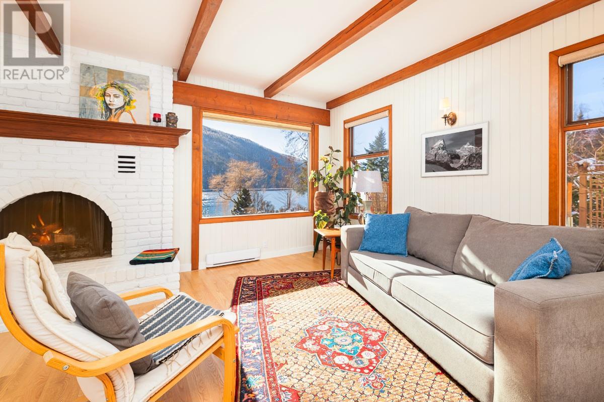 3946 Macgregor Road, Nelson, British Columbia  V1L 6M8 - Photo 14 - 10337364