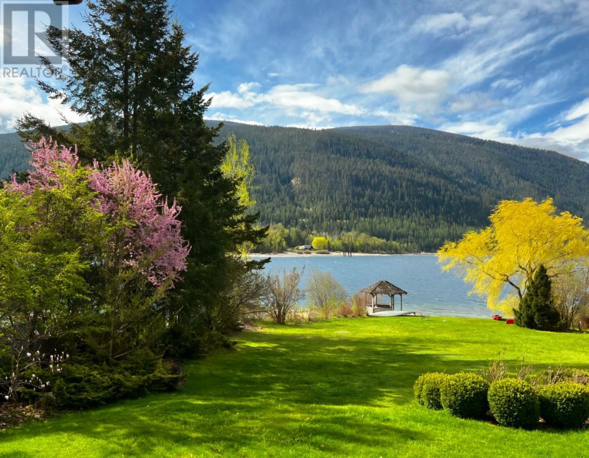 3946 Macgregor Road, Nelson, British Columbia  V1L 6M8 - Photo 4 - 10337364