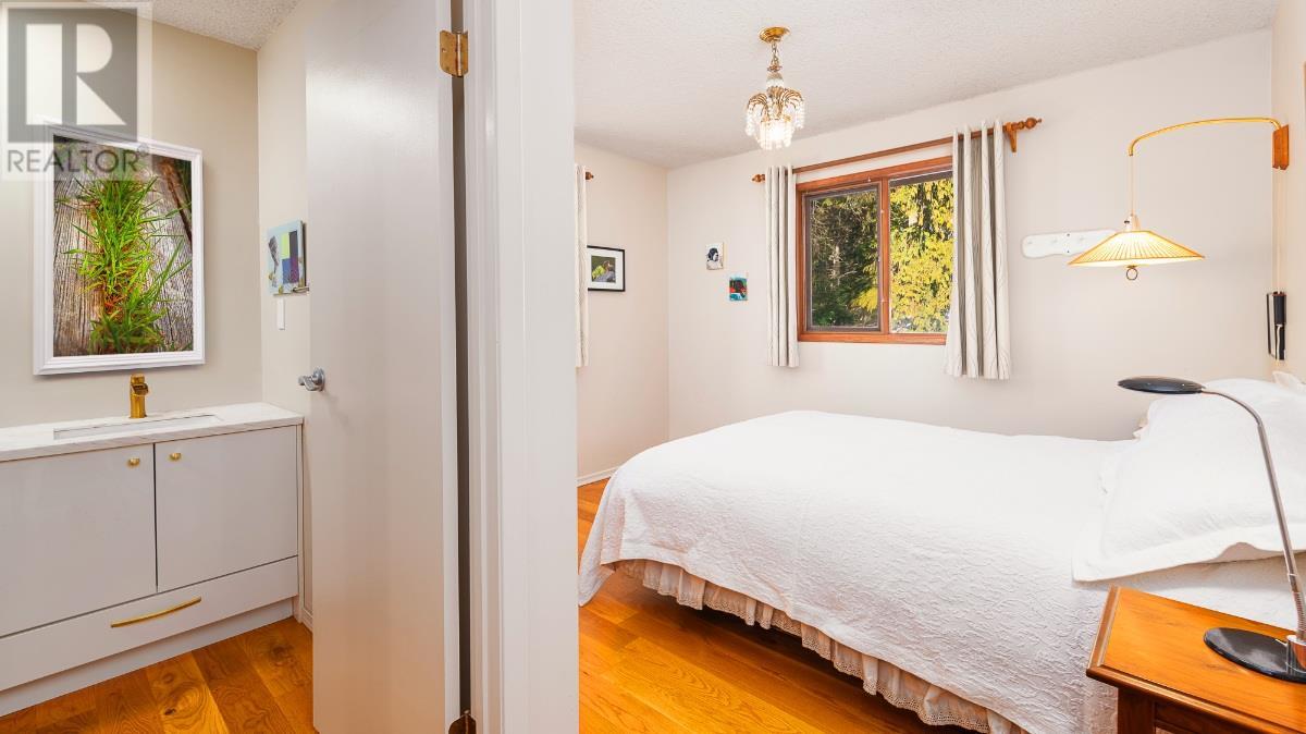 3946 Macgregor Road, Nelson, British Columbia  V1L 6M8 - Photo 22 - 10337364