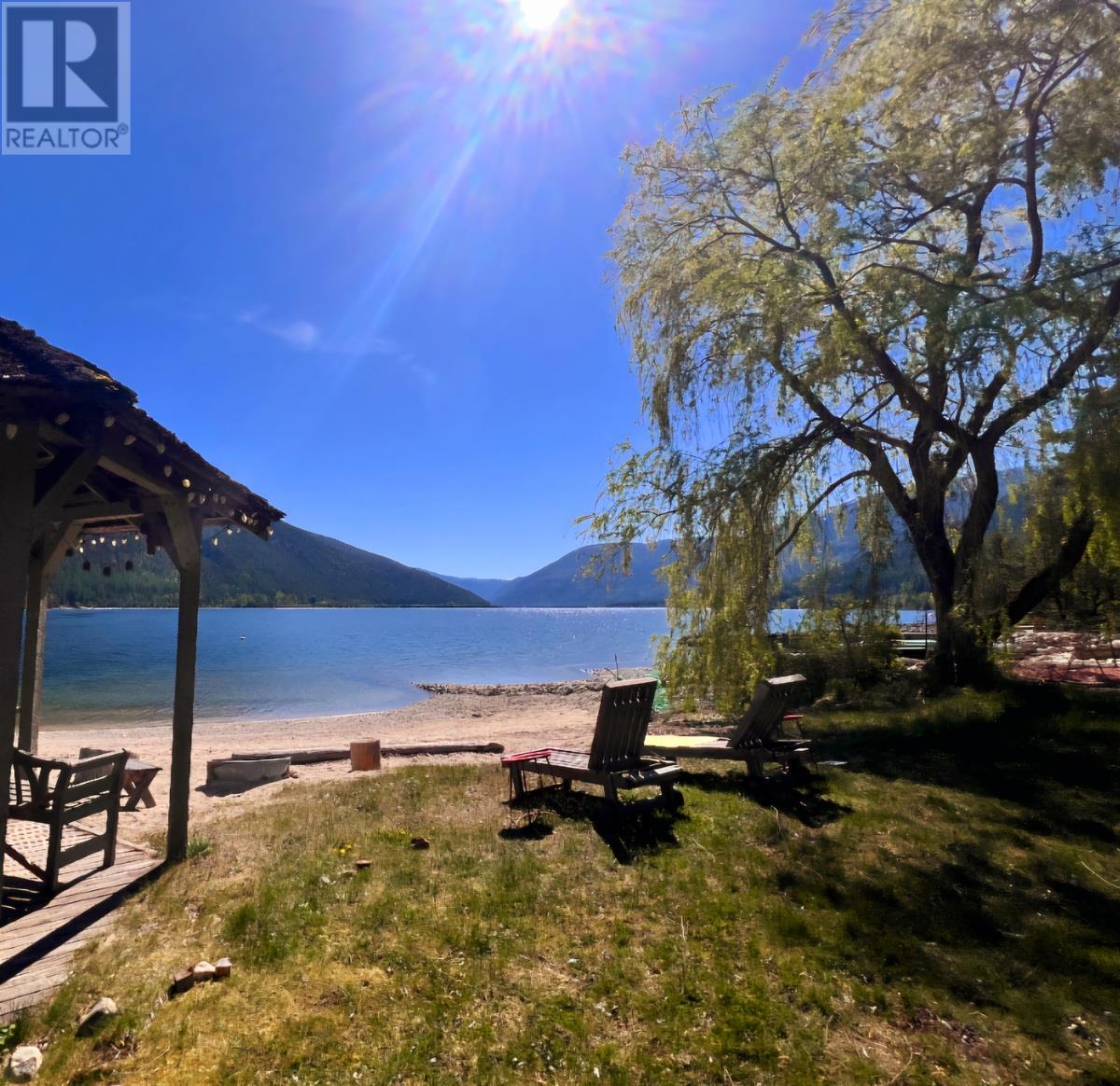 3946 Macgregor Road, Nelson, British Columbia  V1L 6M8 - Photo 2 - 10337364