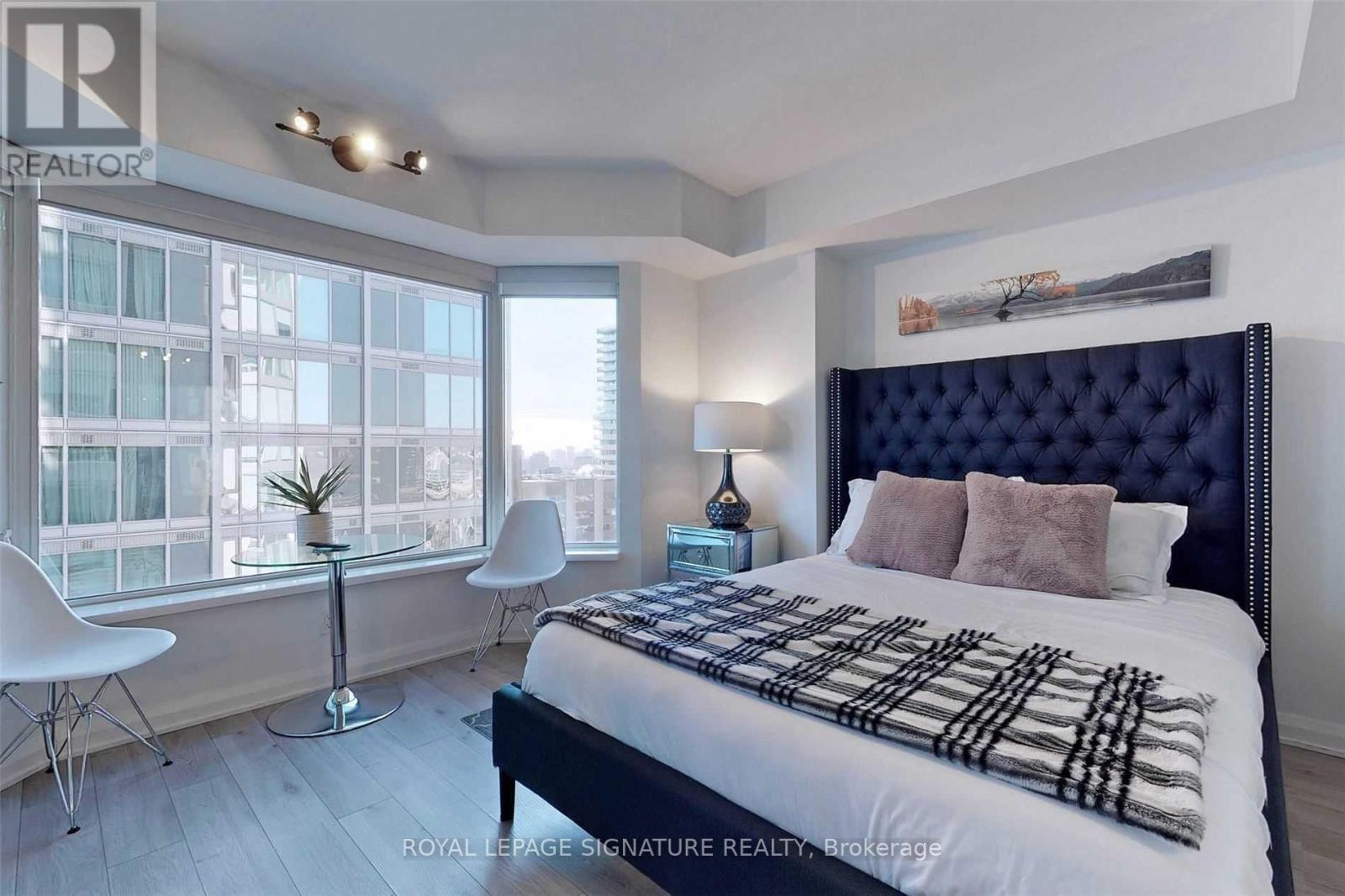 2212 - 155 Yorkville Avenue, Toronto, Ontario  M5R 0B4 - Photo 15 - C12133442