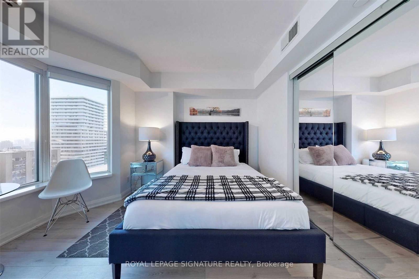 2212 - 155 Yorkville Avenue, Toronto, Ontario  M5R 0B4 - Photo 16 - C12133442