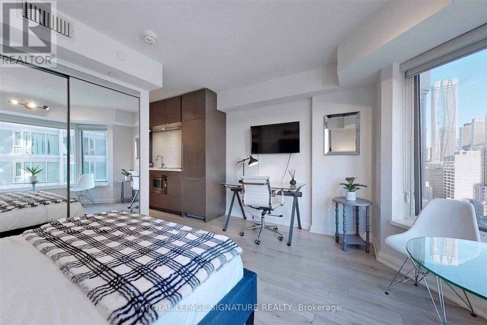 2212 - 155 Yorkville Avenue, Toronto, Ontario  M5R 0B4 - Photo 19 - C12133442