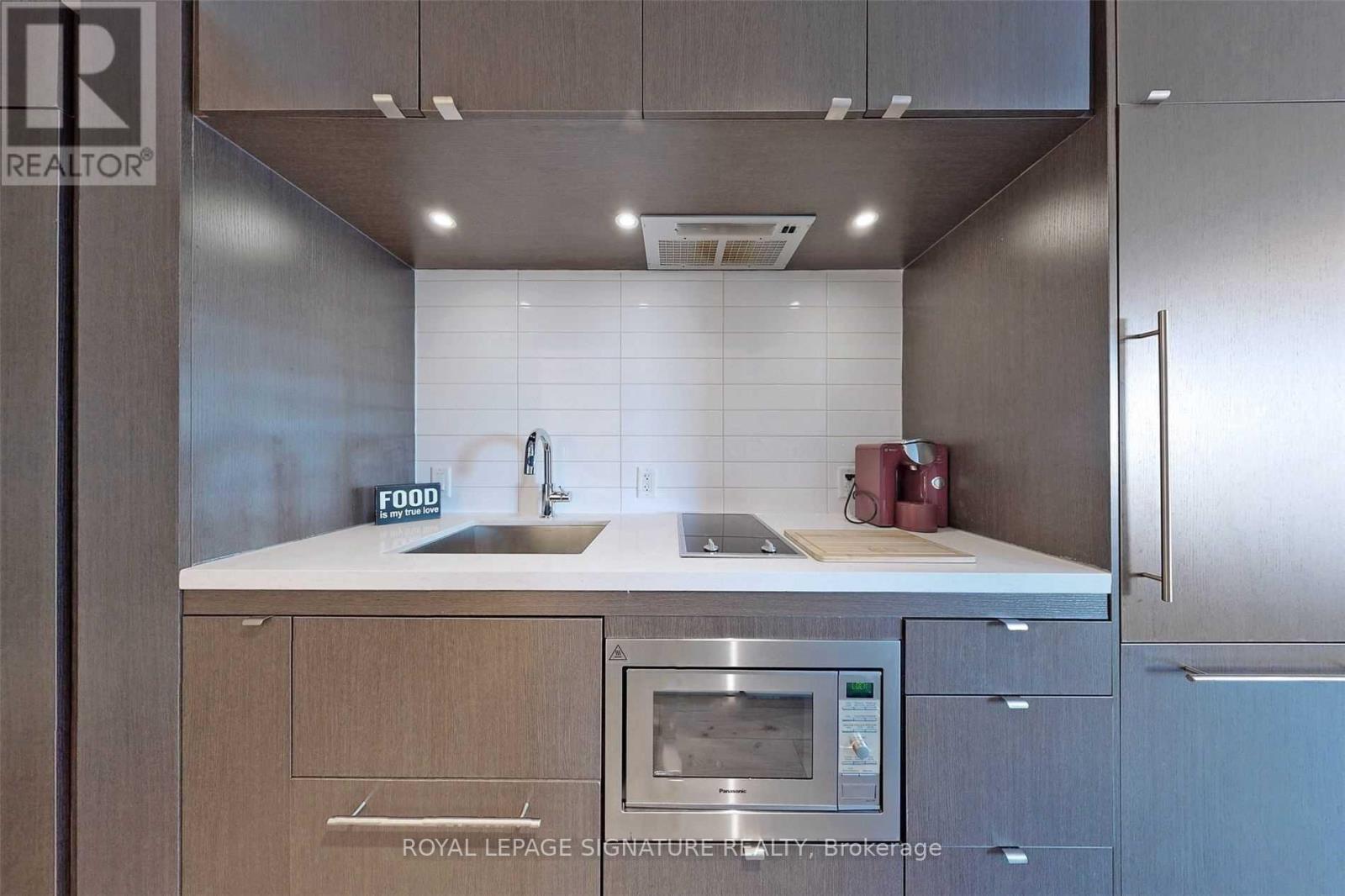 2212 - 155 Yorkville Avenue, Toronto, Ontario  M5R 0B4 - Photo 24 - C12133442
