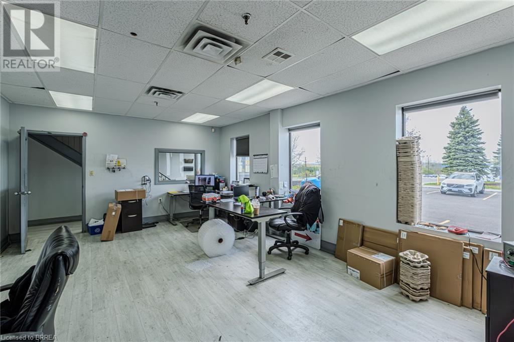 396 Henry Street, Brantford, Ontario  N3S 7W1 - Photo 15 - 40724293