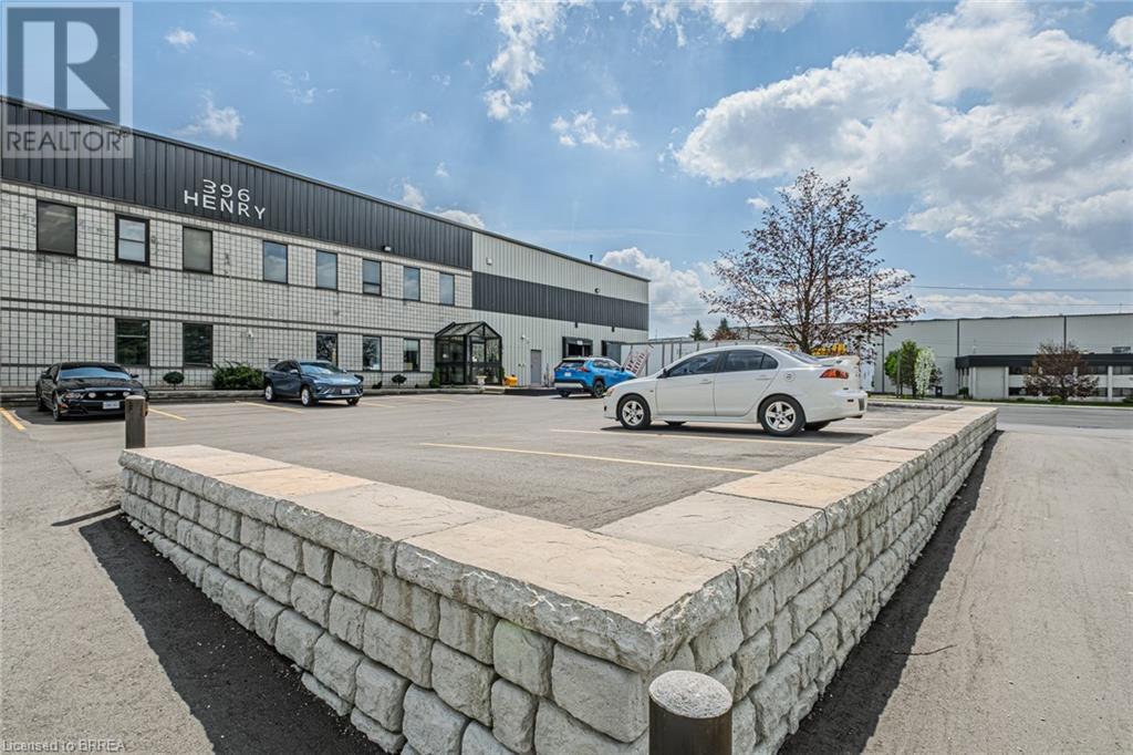 396 Henry Street, Brantford, Ontario  N3S 7W1 - Photo 2 - 40724293