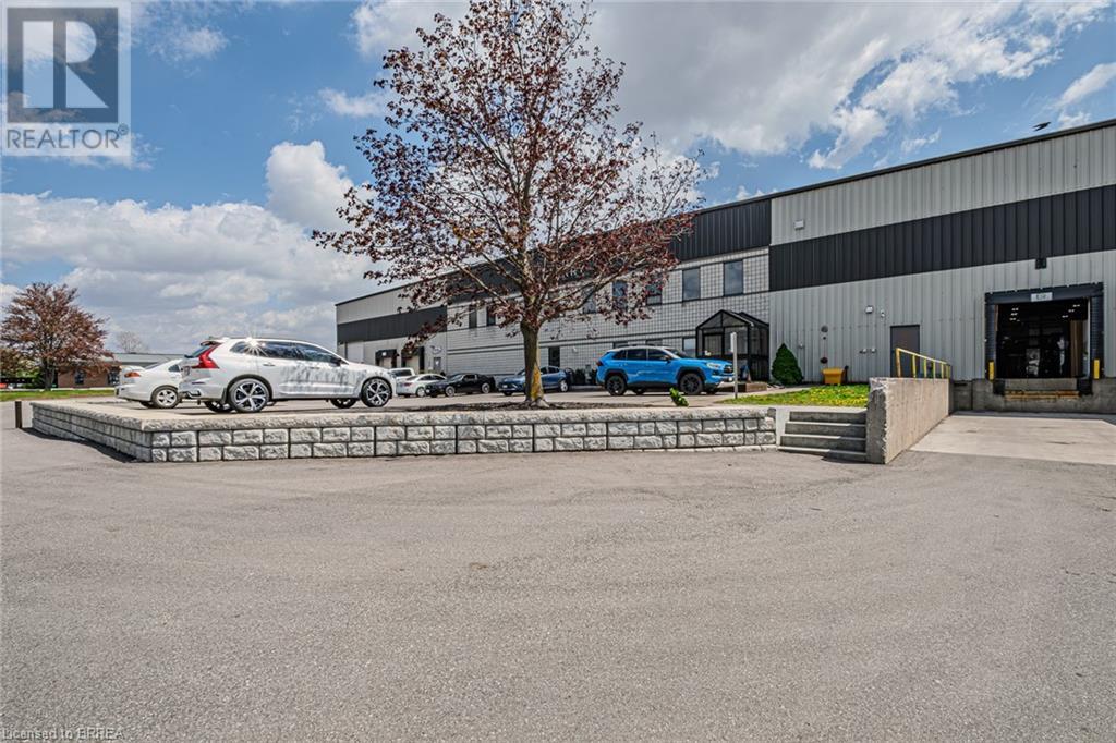 396 Henry Street, Brantford, Ontario  N3S 7W1 - Photo 5 - 40724293