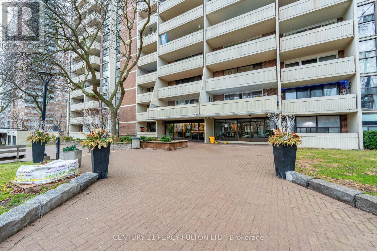107 - 40 Homewood Avenue, Toronto, Ontario  M4Y 2K2 - Photo 2 - C12133564