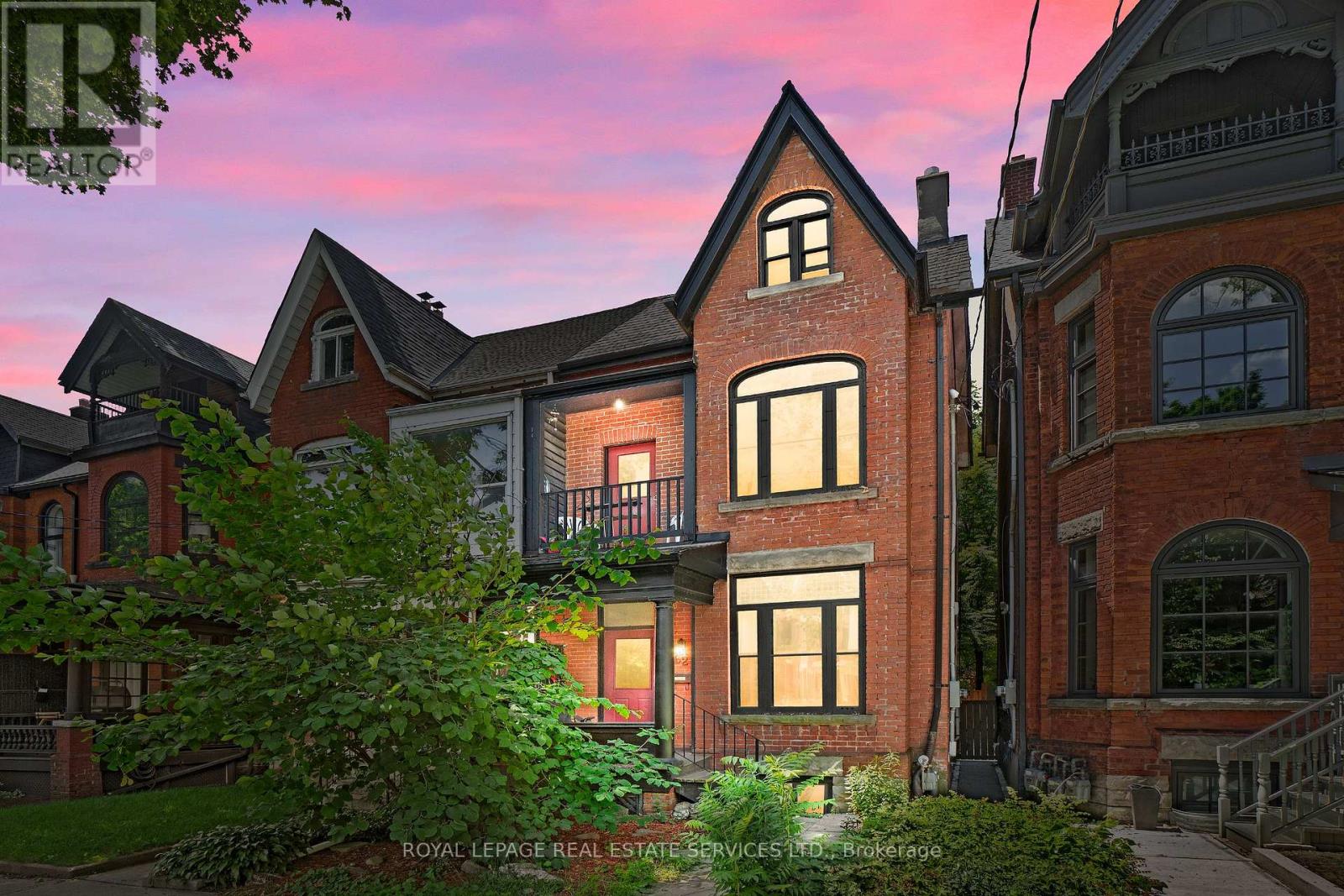 62 LAKEVIEW AVENUE, Toronto, Ontario