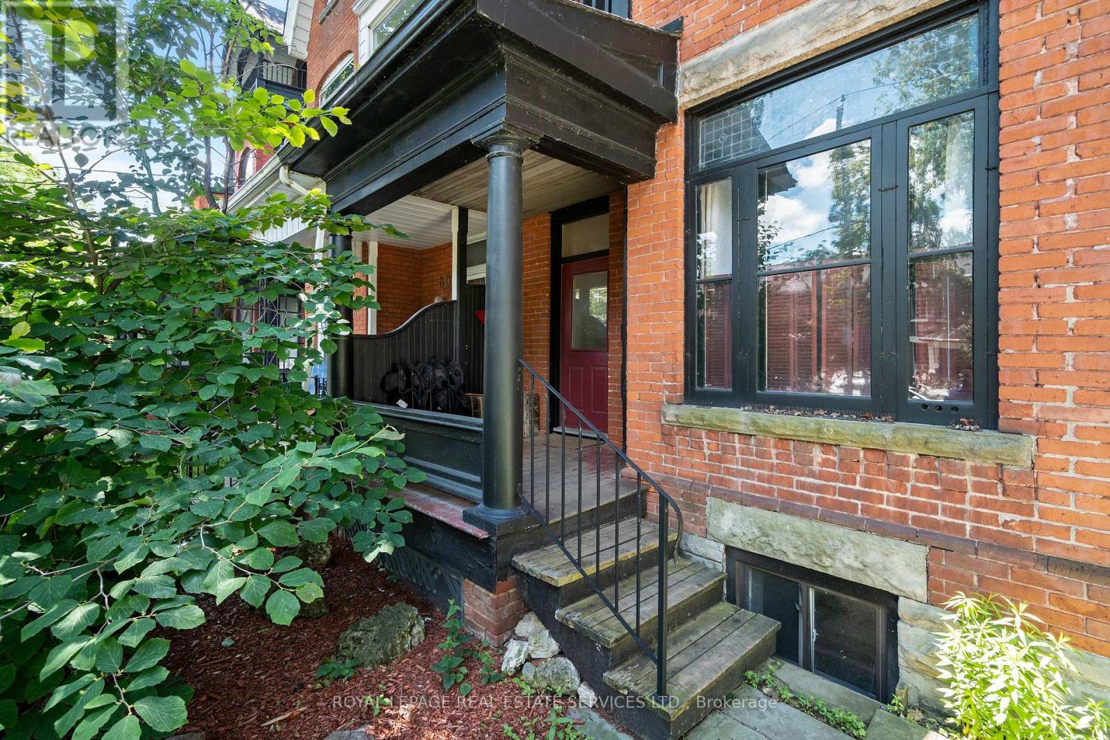 62 Lakeview Avenue, Toronto, Ontario  M6J 3B3 - Photo 4 - C12133573