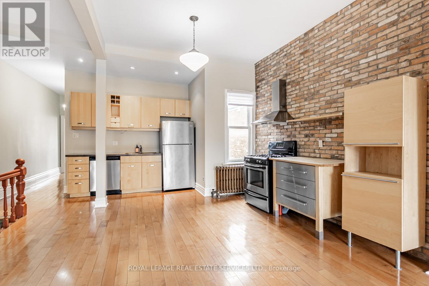 62 Lakeview Avenue, Toronto, Ontario  M6J 3B3 - Photo 9 - C12133573