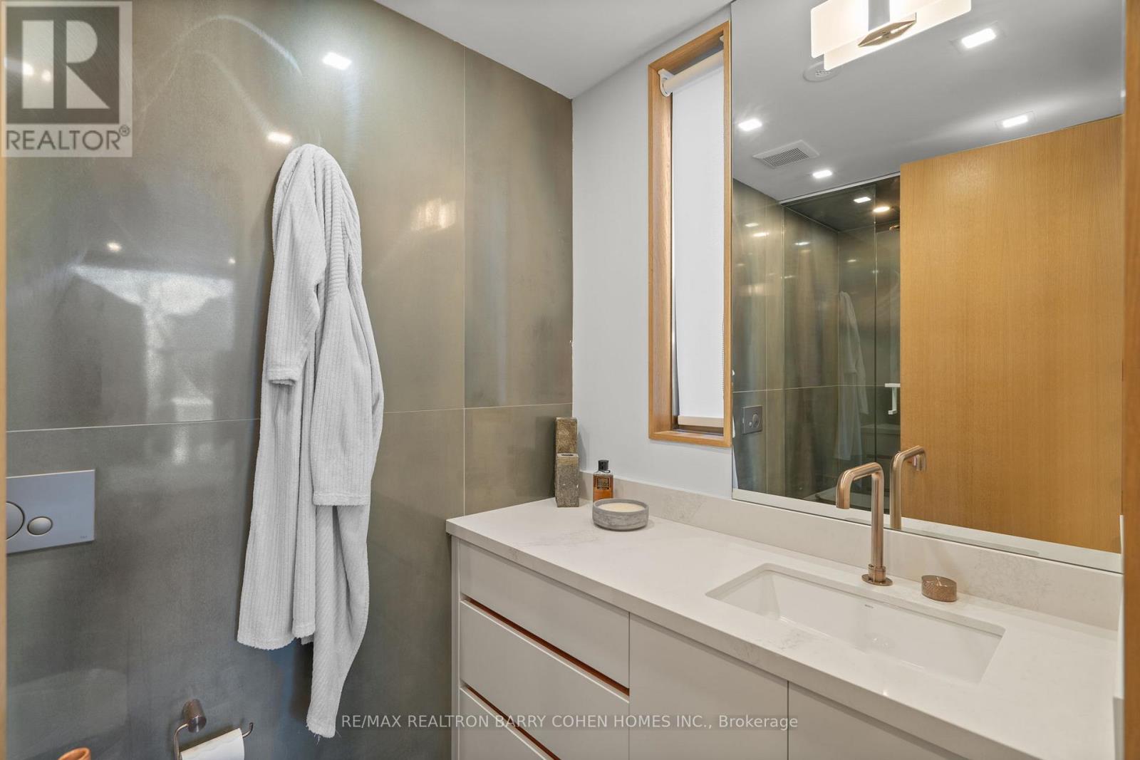 210 Glenayr Road, Toronto, Ontario  M5P 3C3 - Photo 35 - C12133596