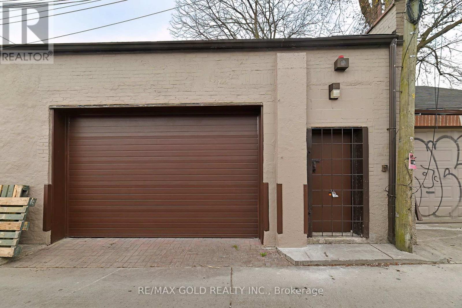 30r First Avenue, Toronto, Ontario  M4M 1W8 - Photo 2 - E12133340