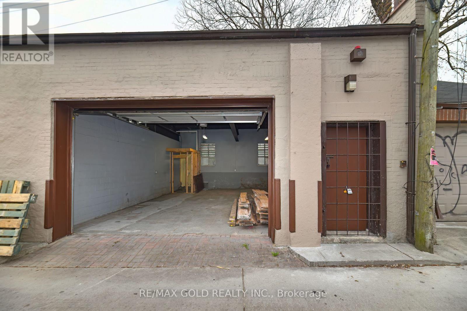 30r First Avenue, Toronto, Ontario  M4M 1W8 - Photo 5 - E12133340
