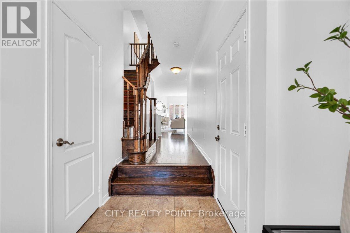 Property at 10 EDHOUSE AVENUE image 4