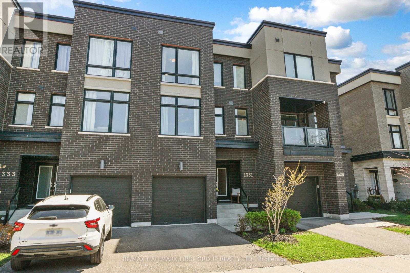 1331 Gull Crossing, Pickering, Ontario  L1W 0B7 - Photo 2 - E12133608
