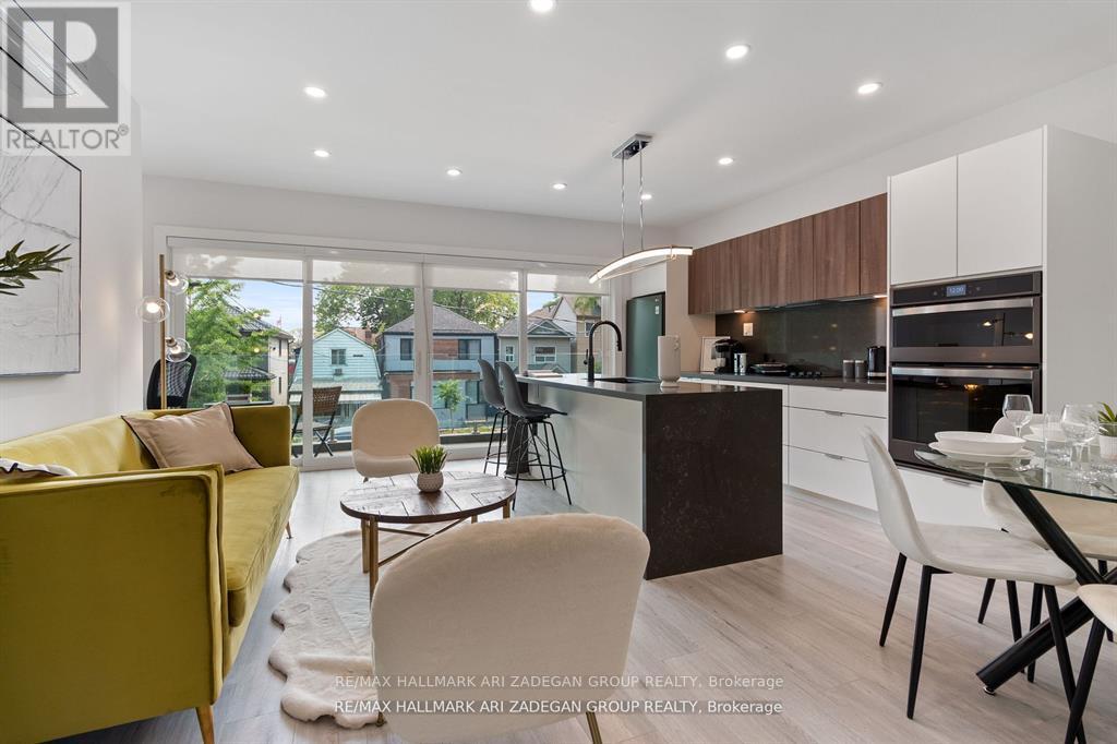 2 - 16 MINTO STREET, Toronto, Ontario