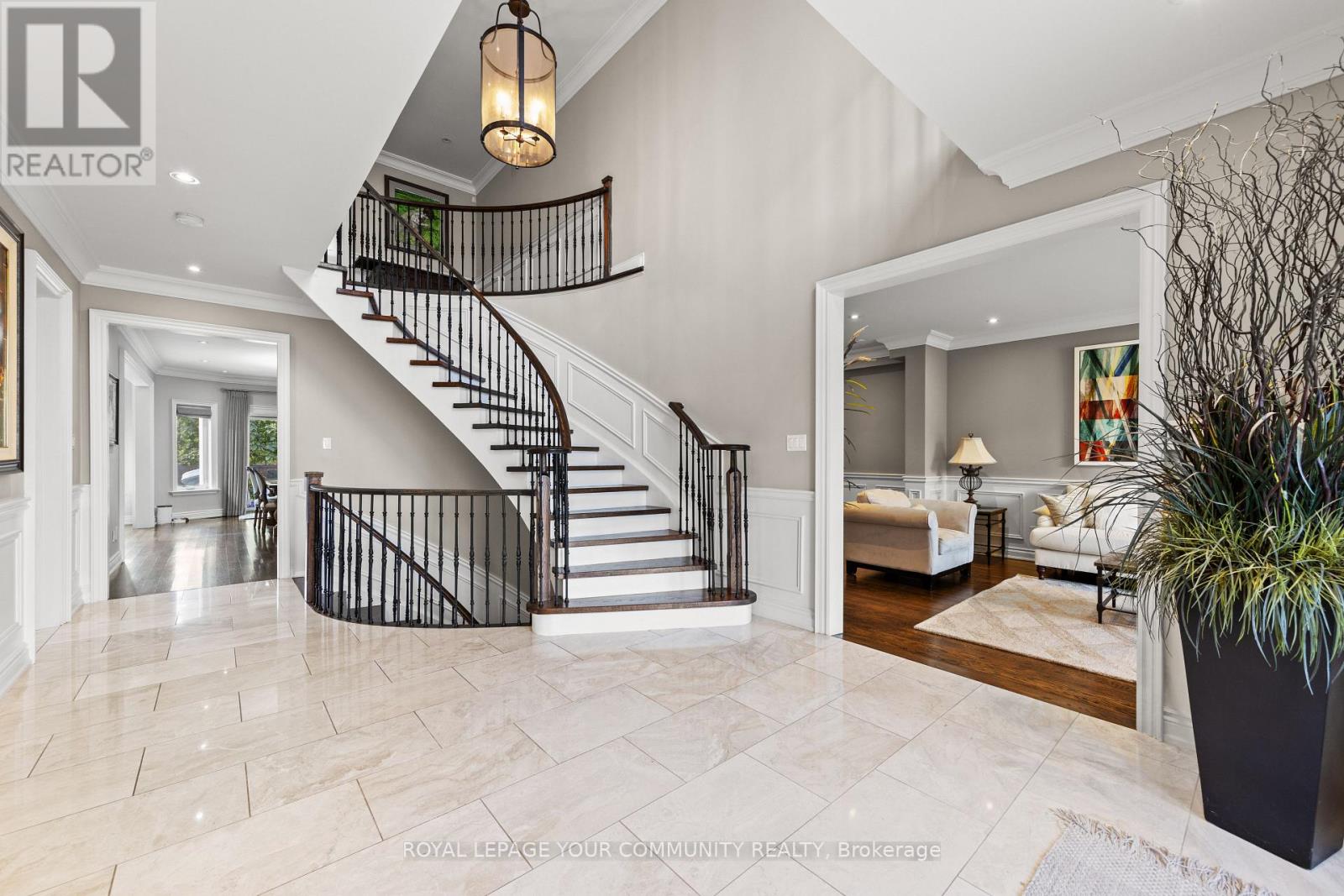 Property at 6 MAGISTRALE COURT image 4