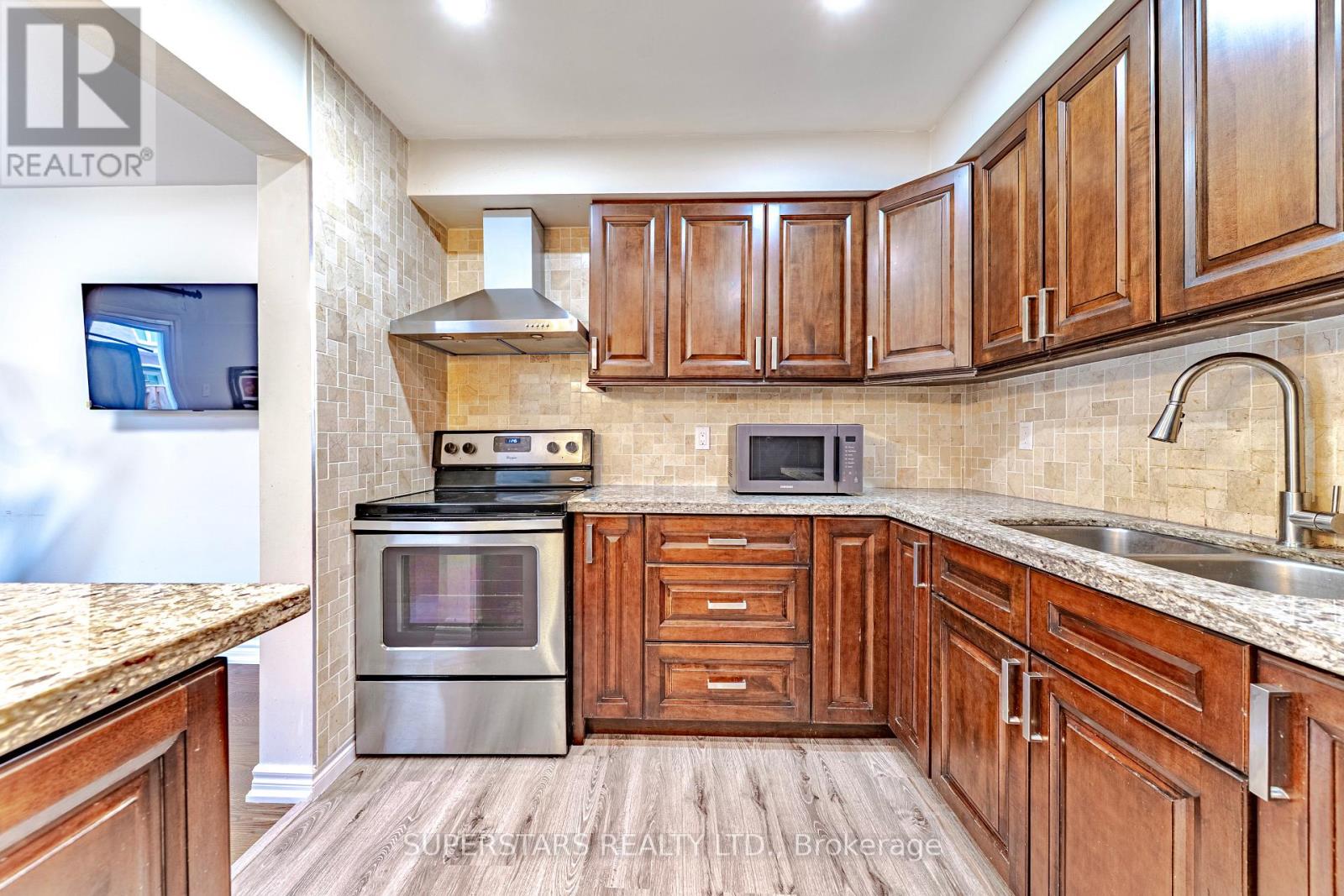15 Harness Circle, Markham, Ontario  L3S 1X8 - Photo 14 - N12133292
