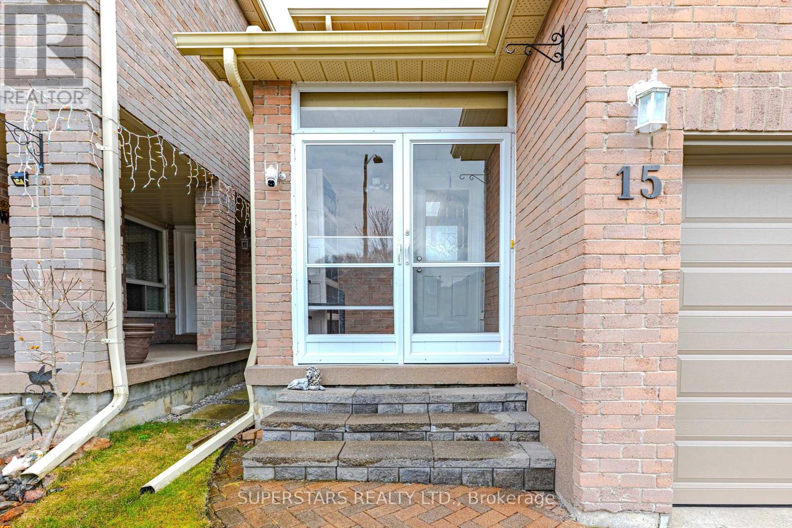 15 Harness Circle, Markham, Ontario  L3S 1X8 - Photo 6 - N12133292