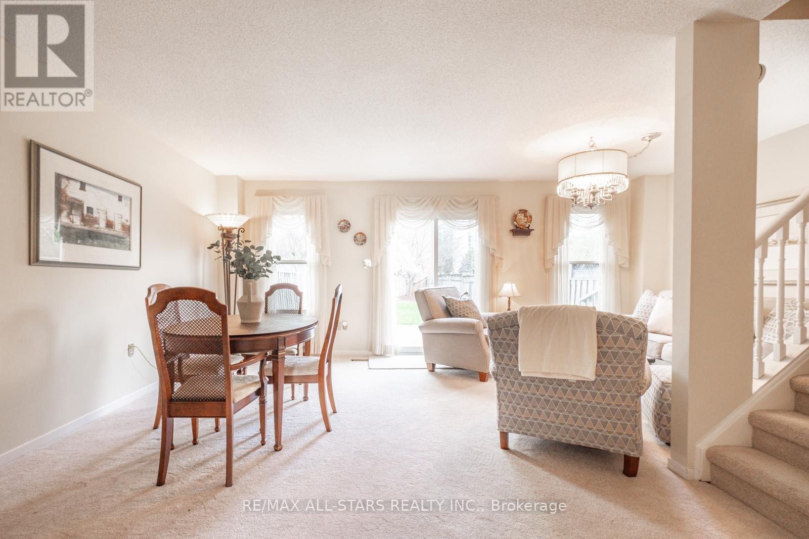 9 Steepleview Crescent, Richmond Hill, Ontario  L4C 9R1 - Photo 13 - N12133313