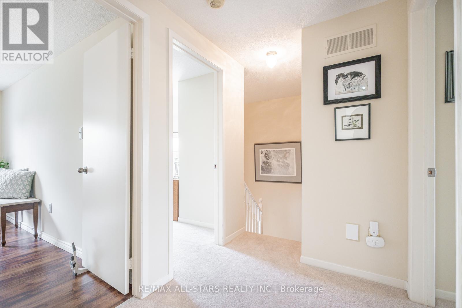 9 Steepleview Crescent, Richmond Hill, Ontario  L4C 9R1 - Photo 22 - N12133313