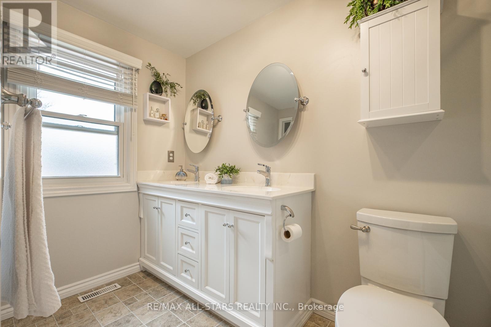 9 Steepleview Crescent, Richmond Hill (North Richvale), Ontario  L4C 9R1 - Photo 26 - N12133313