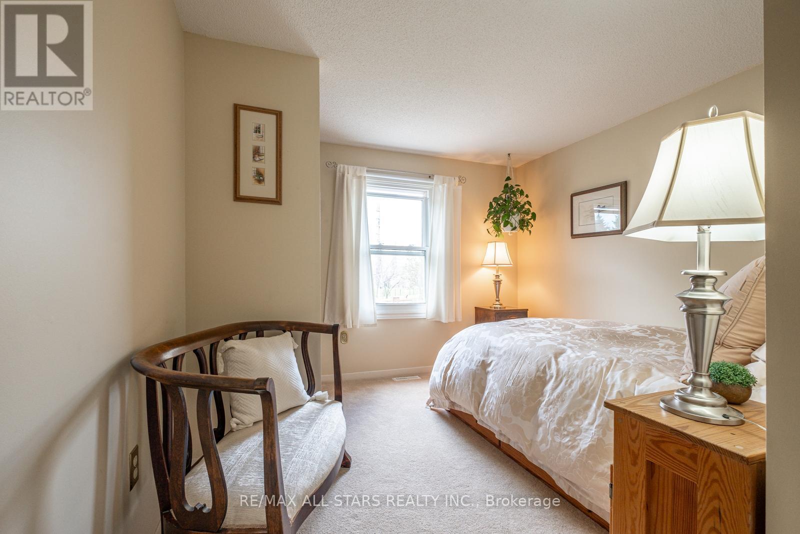 9 Steepleview Crescent, Richmond Hill, Ontario  L4C 9R1 - Photo 28 - N12133313