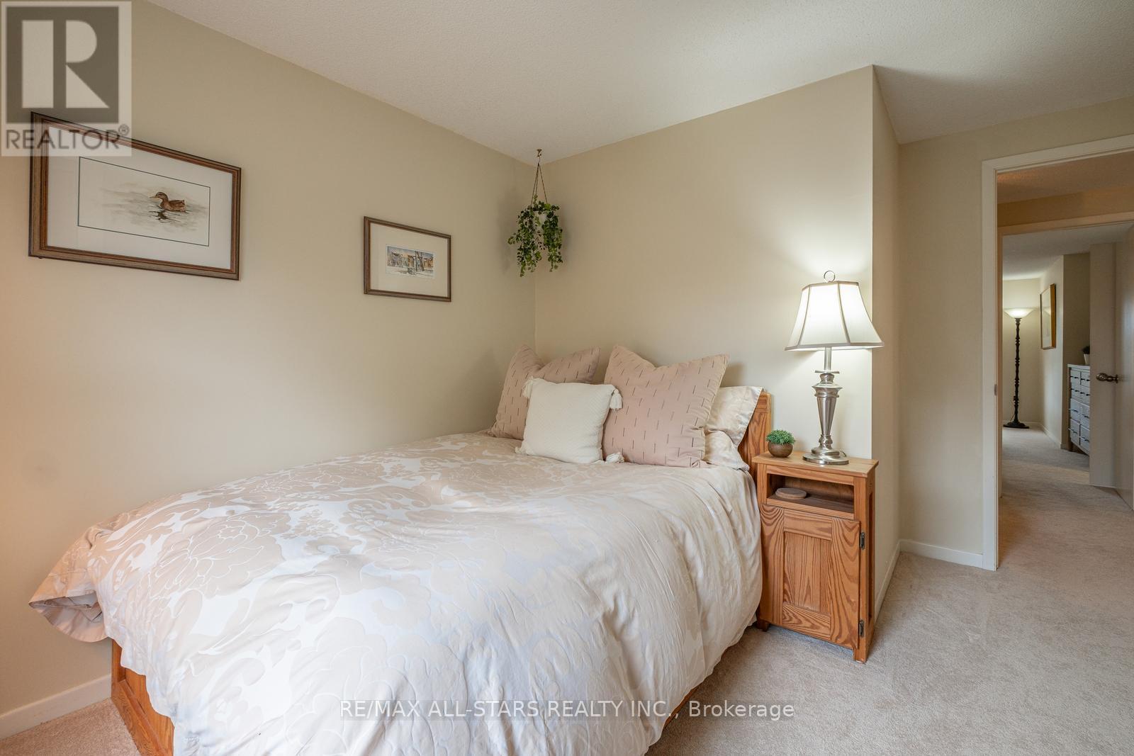 9 Steepleview Crescent, Richmond Hill, Ontario  L4C 9R1 - Photo 29 - N12133313