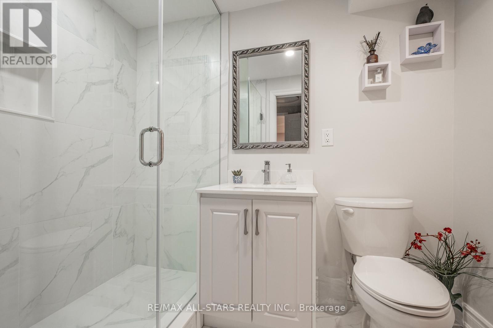 9 Steepleview Crescent, Richmond Hill, Ontario  L4C 9R1 - Photo 35 - N12133313