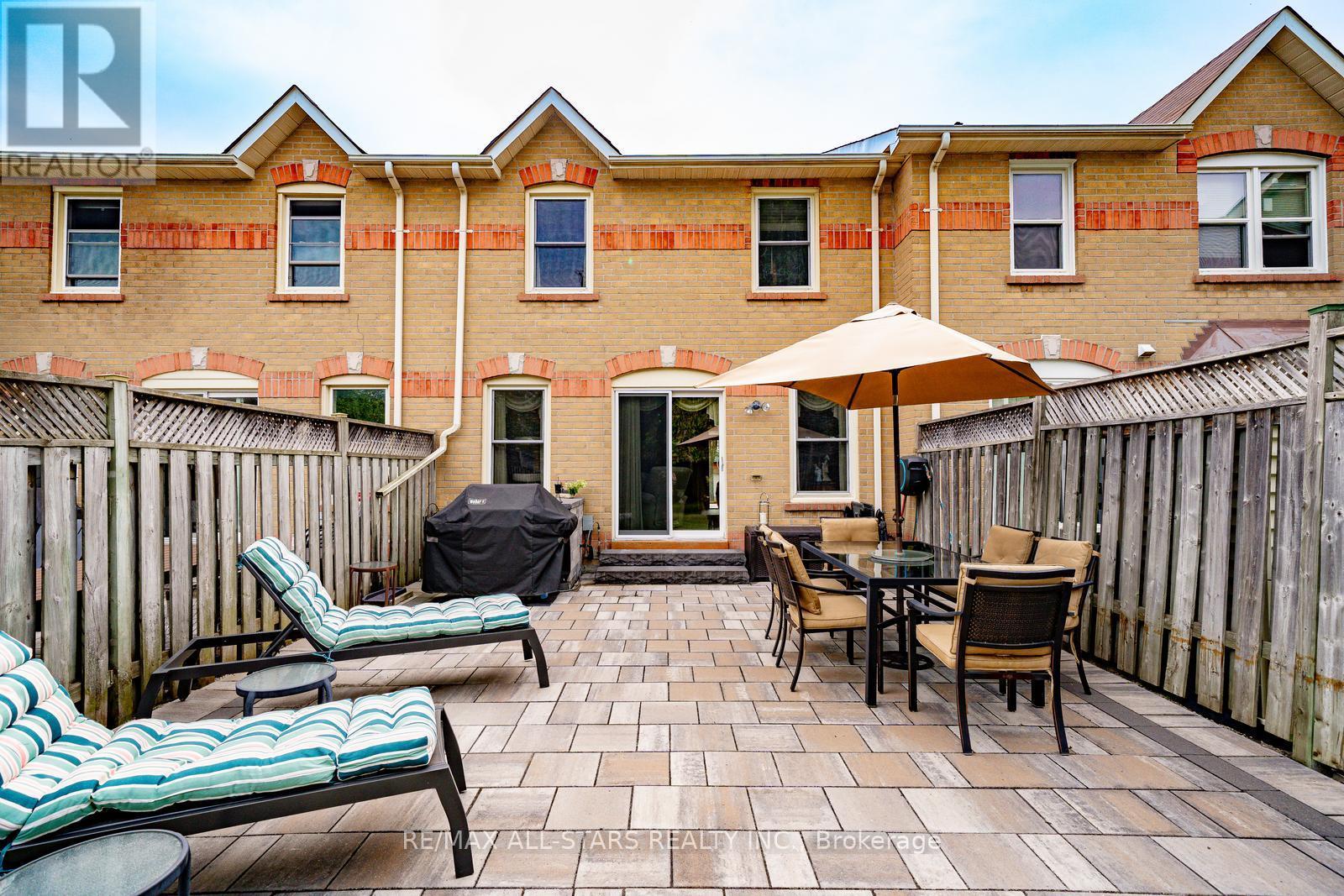 9 Steepleview Crescent, Richmond Hill, Ontario  L4C 9R1 - Photo 41 - N12133313