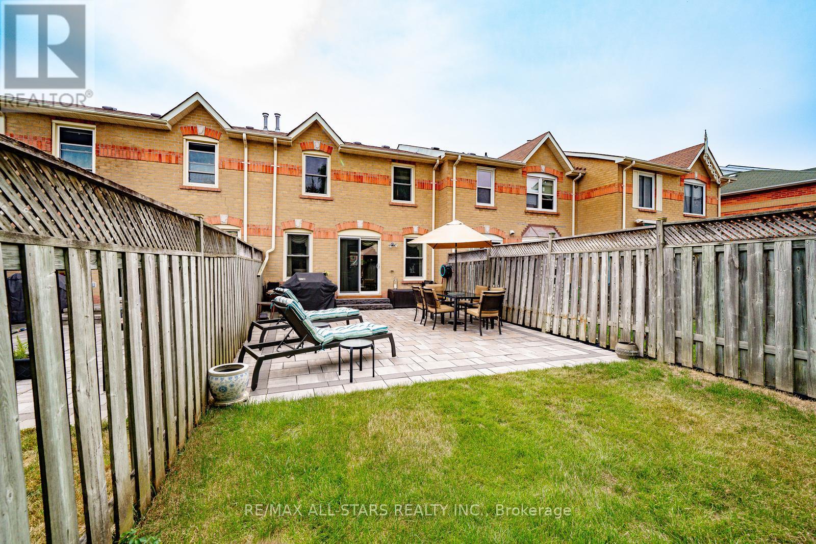9 Steepleview Crescent, Richmond Hill, Ontario  L4C 9R1 - Photo 43 - N12133313