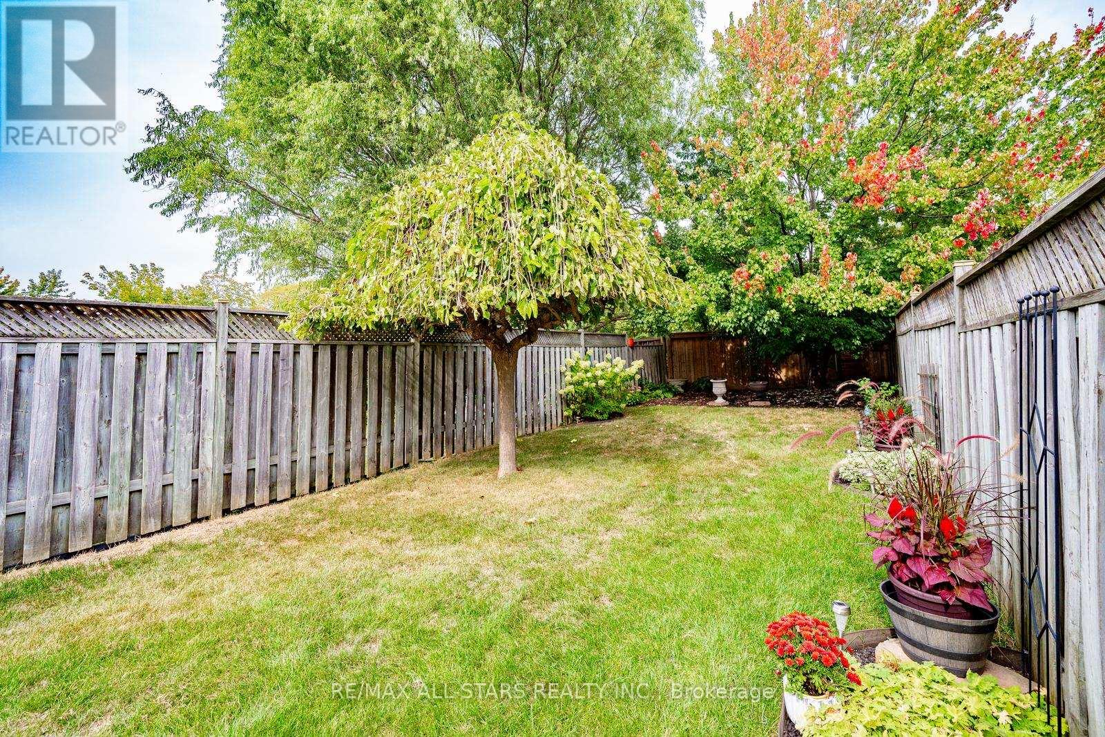 9 Steepleview Crescent, Richmond Hill, Ontario  L4C 9R1 - Photo 44 - N12133313