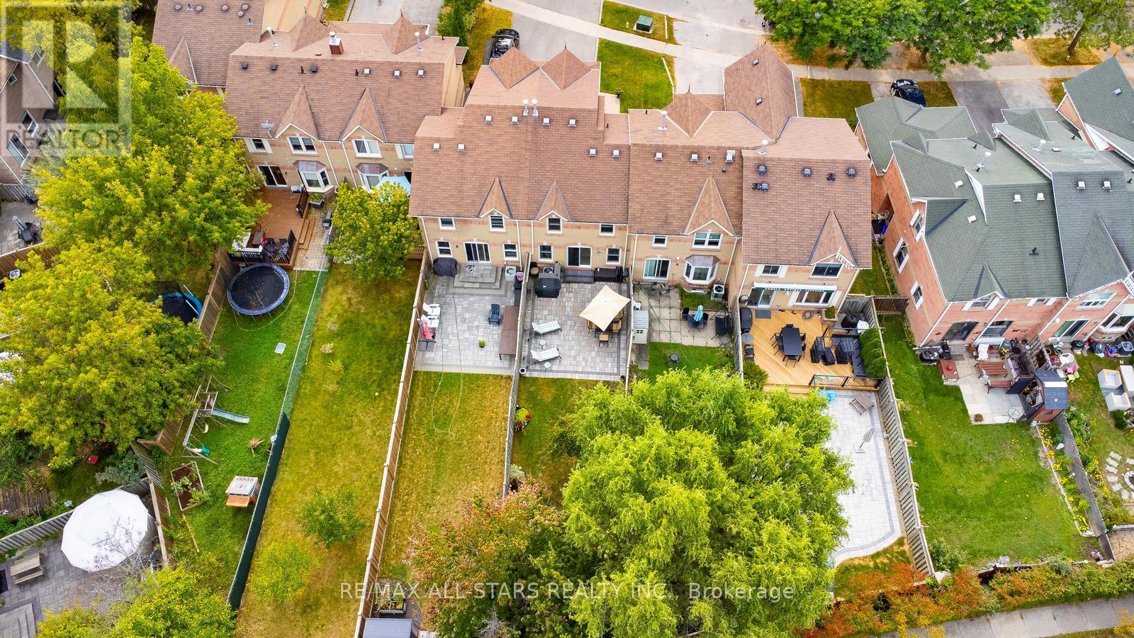 9 Steepleview Crescent, Richmond Hill, Ontario  L4C 9R1 - Photo 46 - N12133313