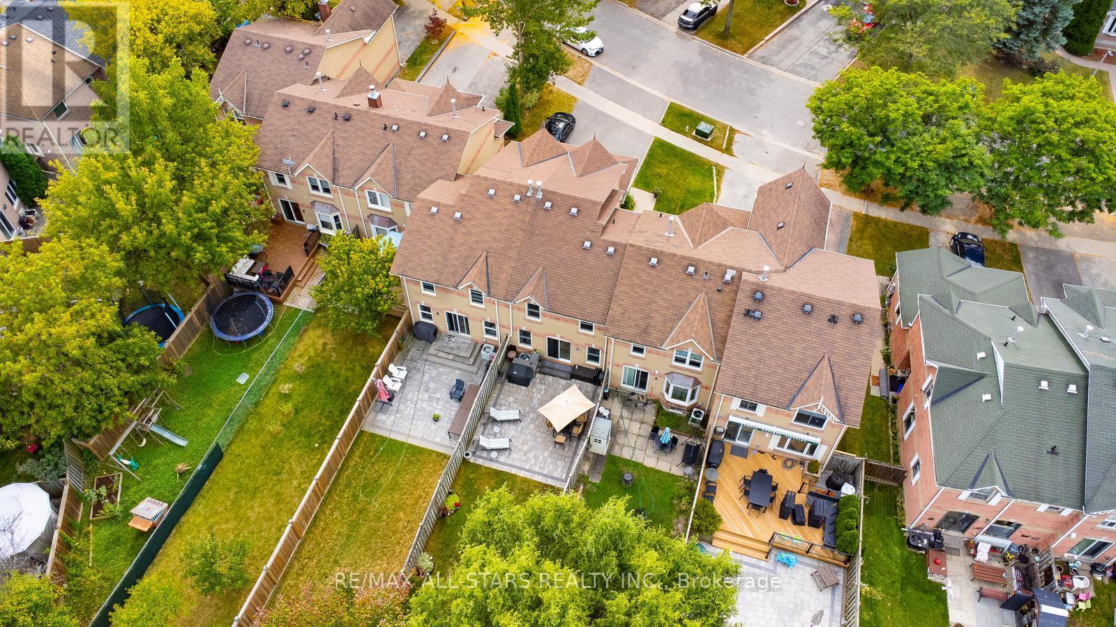9 Steepleview Crescent, Richmond Hill, Ontario  L4C 9R1 - Photo 47 - N12133313
