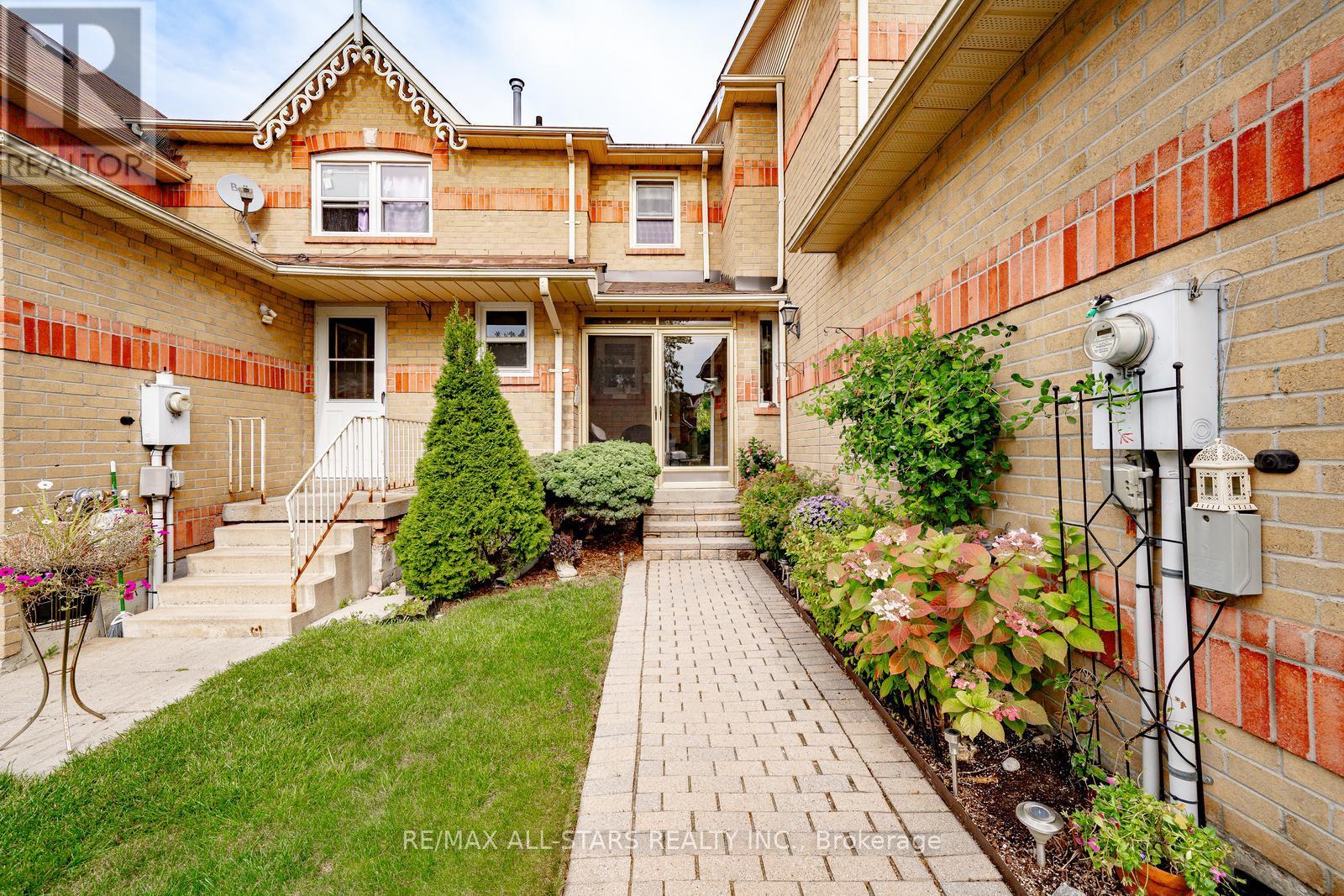 Property at 9 STEEPLEVIEW CRESCENT image 5