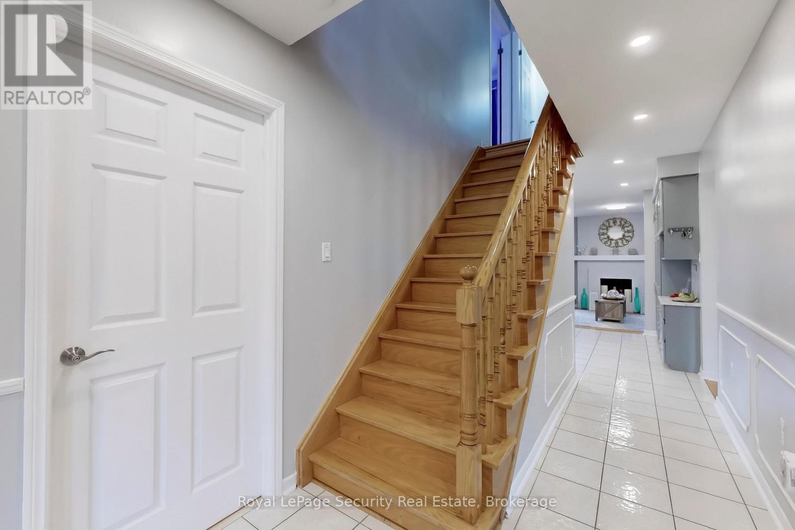 138 Largo Crescent, Vaughan (Maple), Ontario  L6A 1N1 - Photo 29 - N12133402