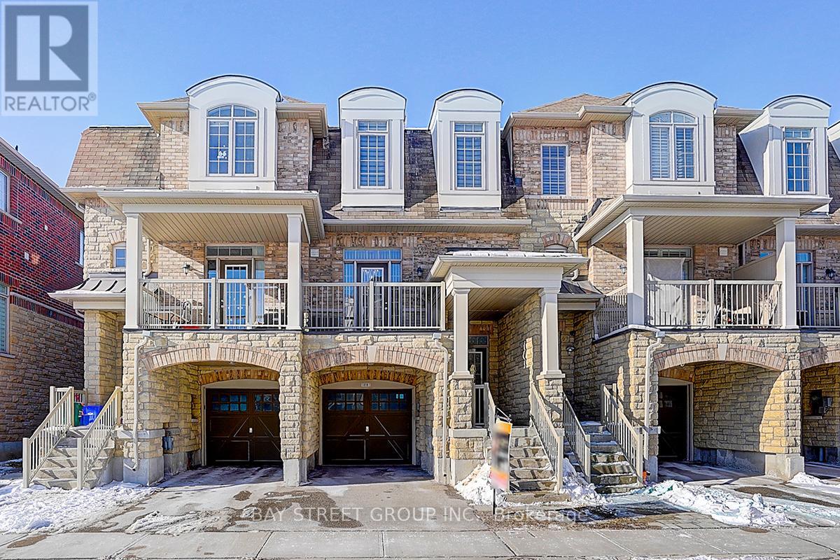 10981 Woodbine Avenue, Markham (Victoria Square), Ontario  L6C 0X4 - Photo 2 - N12133636