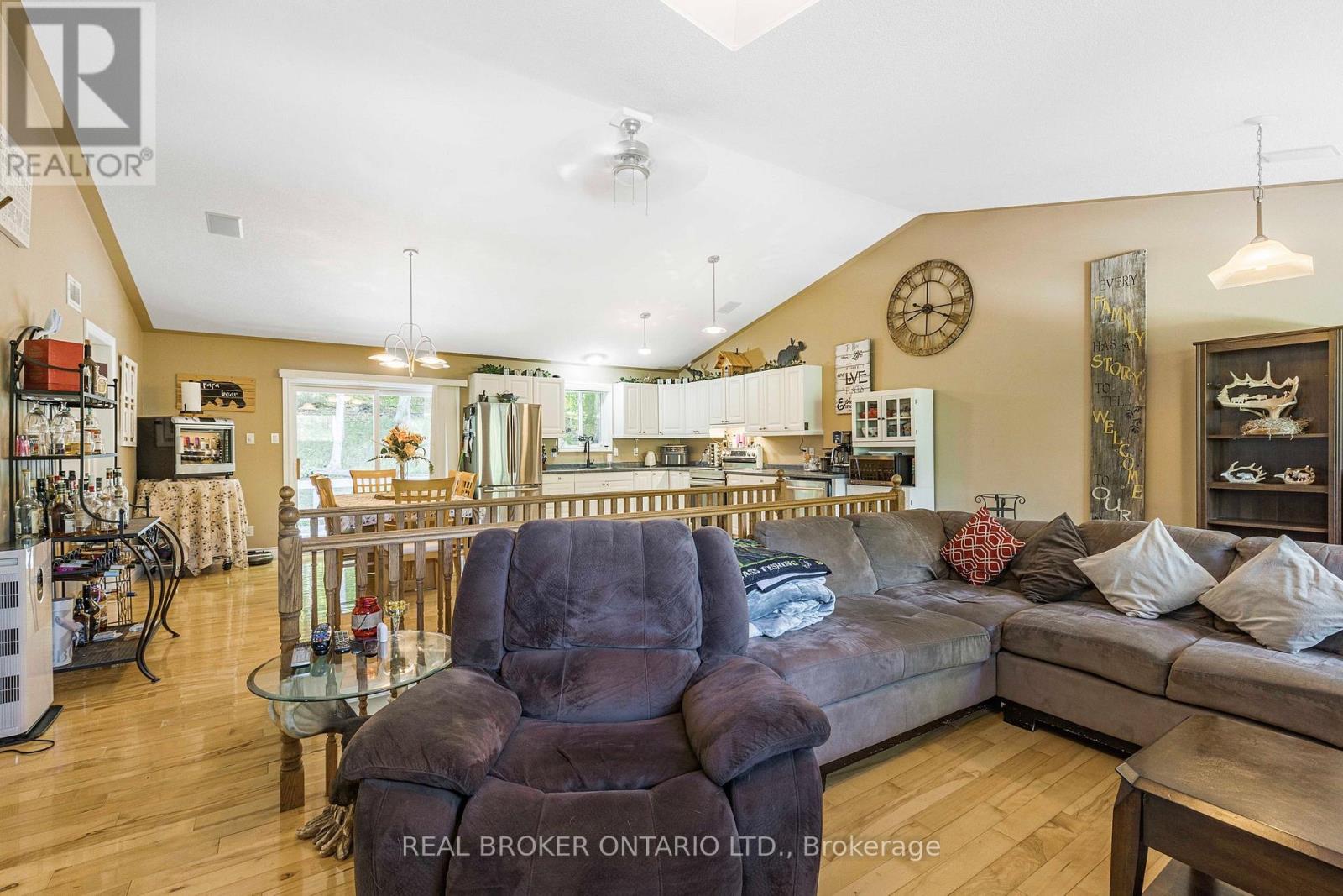 87 Farlain Lake Road E, Tiny, Ontario  L9M 0B5 - Photo 11 - S12133492