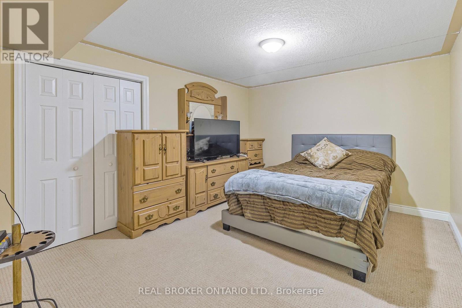 87 Farlain Lake Road E, Tiny, Ontario  L9M 0B5 - Photo 12 - S12133492