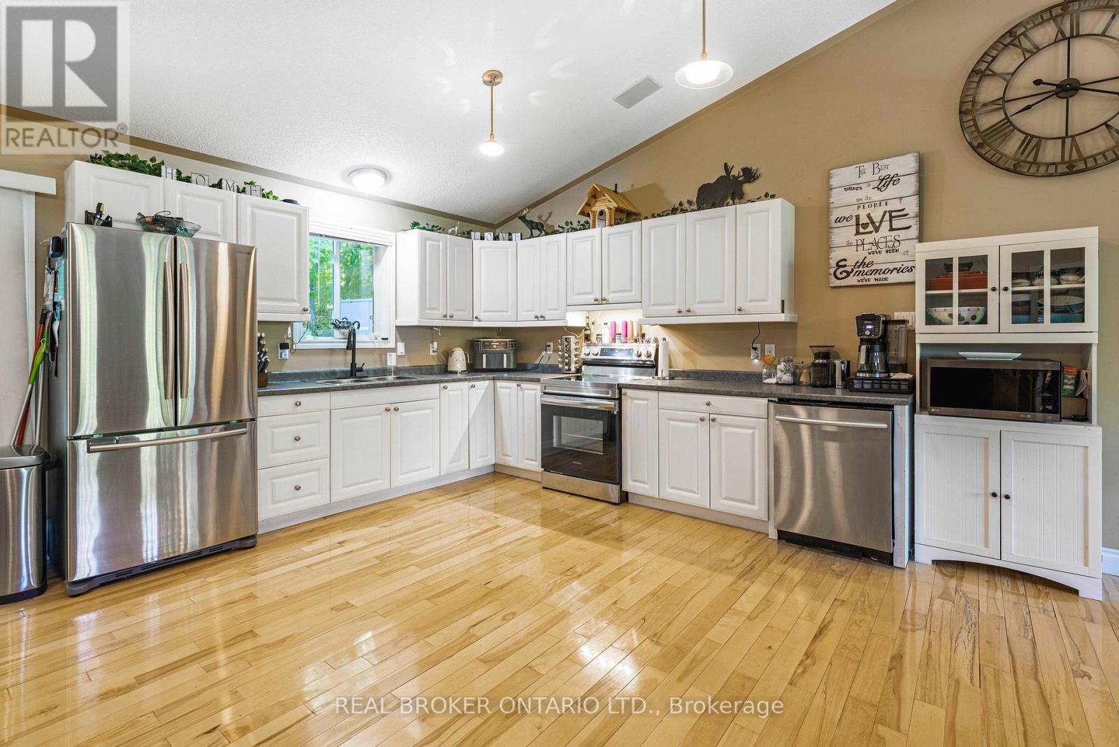 87 Farlain Lake Road E, Tiny, Ontario  L9M 0B5 - Photo 6 - S12133492