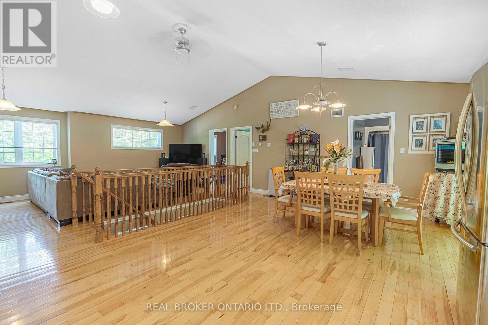 87 Farlain Lake Road E, Tiny, Ontario  L9M 0B5 - Photo 7 - S12133492